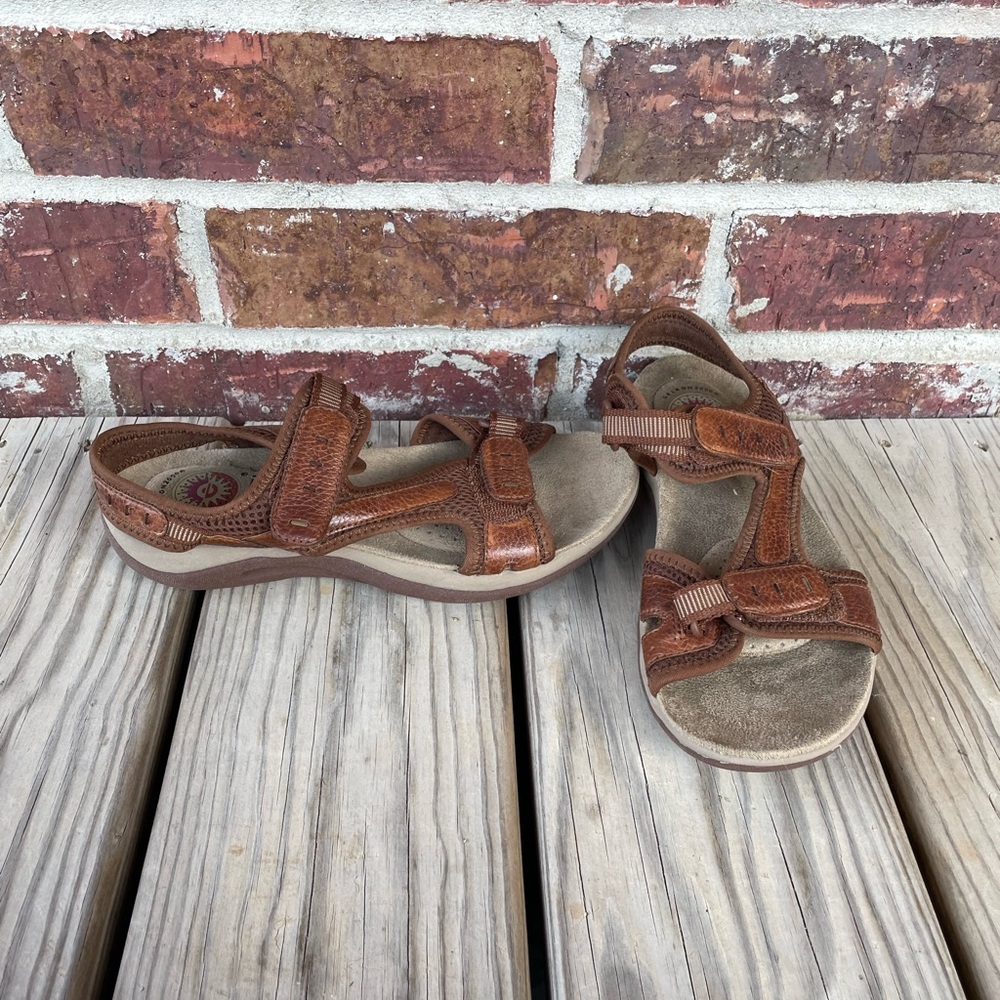 Women’s Brown Earth Spirit Adaila II Gelron 2000 Velcro Closure Sandals Size 6